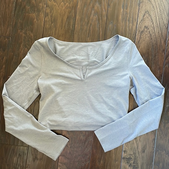 lululemon crop long sleeve - Picture 2 of 3